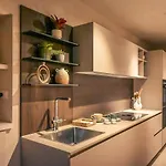 Heart Of Luxury Apt, 100m Piazza Cavalli Lägenhet *