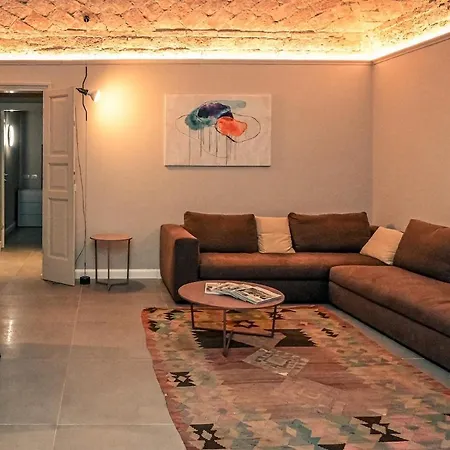 Heart Of Luxury Apt, 100m Piazza Cavalli Lägenhet *